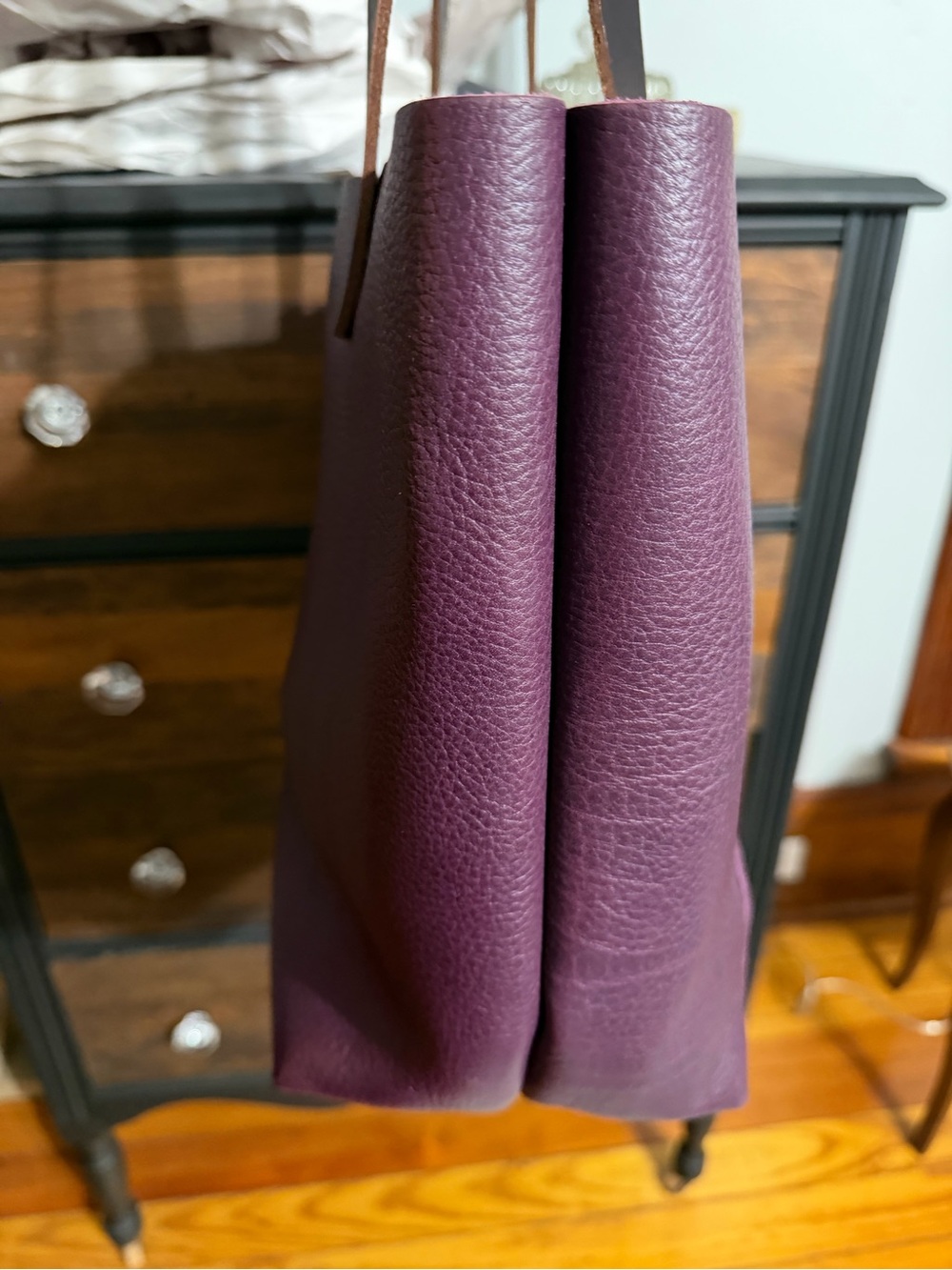 Portland Leather Plum Large Classic Tote - Picture 5 of 6